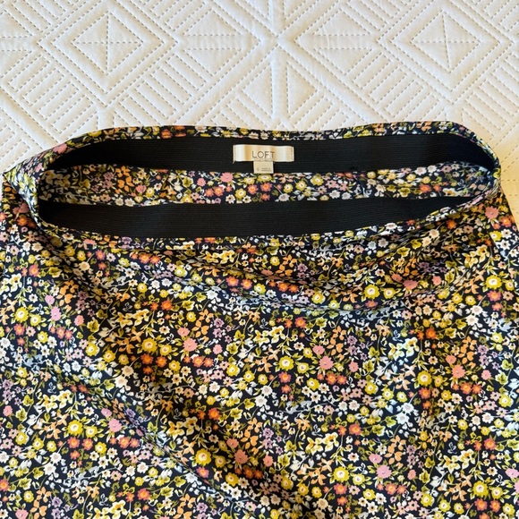 Loft Floral Pull On Midi Skirt Size Small - Picture 3 of 7